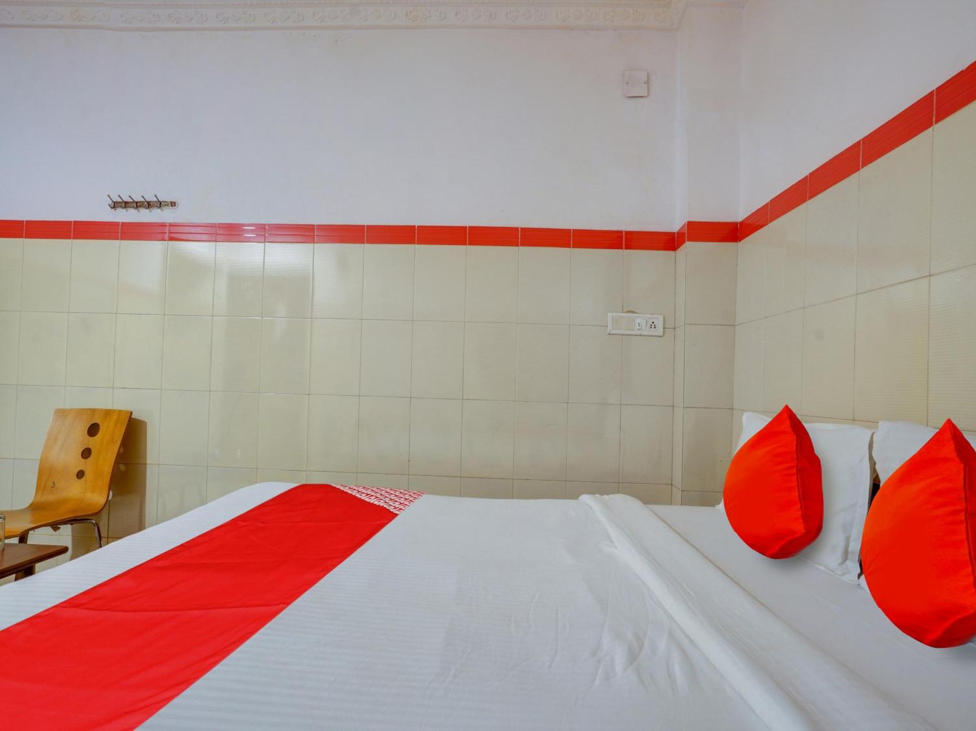 Hotel O Siro Inn Samsabad Kültér fotó